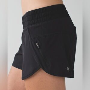 Lululemon athletica Tracker Short III *4-way Stretch size 6